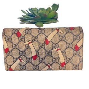 Rare Gucci Supreme Wallet Equestrian Print so stunning!